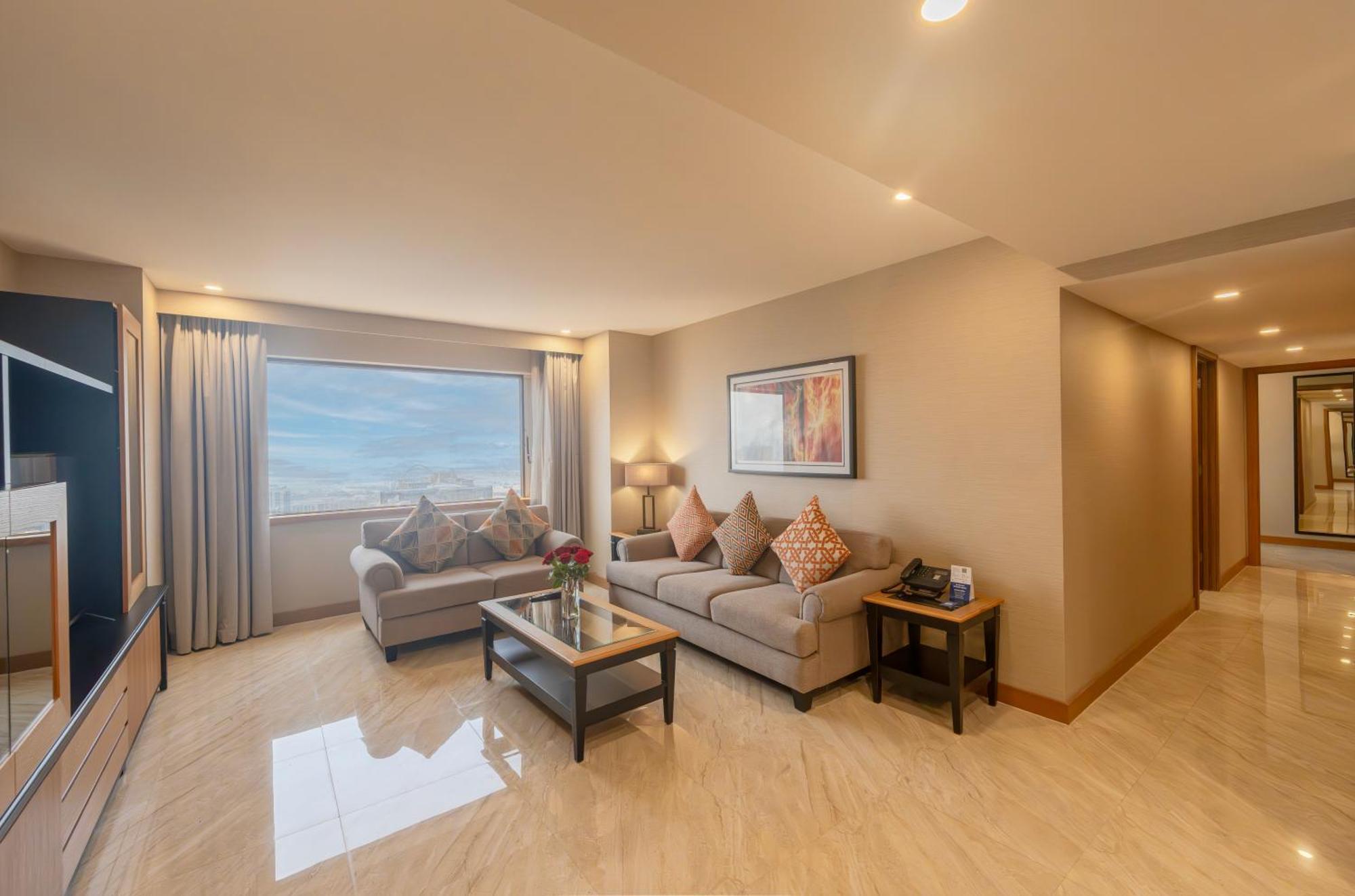 Deluxe Three Bedroom Family Apartment Kitchen on Spa treatments